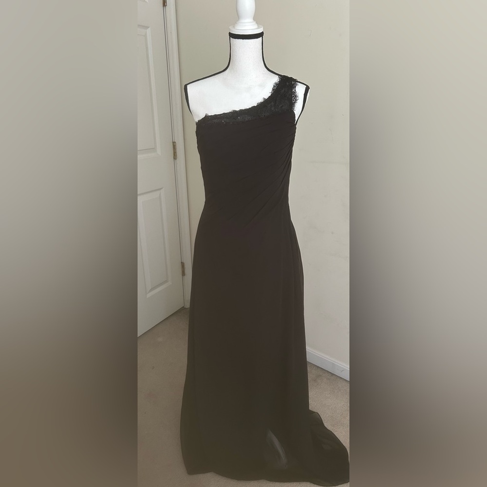 One-Shoulder Black Evening Dress with Lace Accent